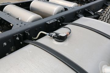 ���� ����˹V9 220���� 4X2 4.845�ײ�դʽ�ػ���(����)(HFC5180CCYB90K2E2S)ͼƬ