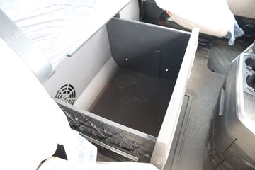 �й����� �ǵ¿�SITRAK C9H�ؿ� 570���� 6X4 AMT�Զ���ǣ����(����)(��Һ��)ͼƬ