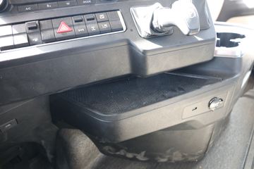 �й����� �ǵ¿�SITRAK C9H�ؿ� 570���� 6X4 AMT�Զ���ǣ����(����)(��Һ��)ͼƬ