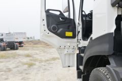 东风商用车 天龙KL 290马力 6X4 压缩式垃圾车(中联牌)(ZBH5250ZYSDFE6)