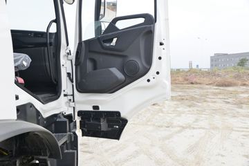 �������ó� ���KR 260���� 4X2 9.8����ʽ�ػ���(�߶�)(DFH5180XXYE6)ͼƬ