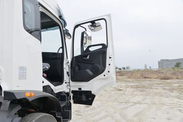 �������ó� ���KR 260���� 4X2 9.8����ʽ�ػ���(�߶�)(DFH5180XXYE6)ͼƬ