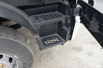 �������ó� ���KR 260���� 4X2 9.8����ʽ�ػ���(�߶�)(DFH5180XXYE6)ͼƬ