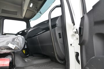 �������ó� ���KR 260���� 4X2 9.8����ʽ�ػ���(�߶�)(DFH5180XXYE6)ͼƬ