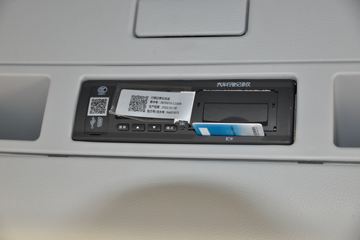 �������ó� ���KR 260���� 4X2 9.8����ʽ�ػ���(�߶�)(DFH5180XXYE6)ͼƬ