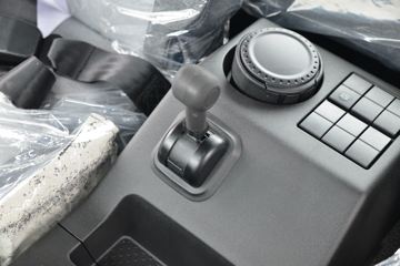 �������ó� ���KR 260���� 4X2 9.8����ʽ�ػ���(�߶�)(DFH5180XXYE6)ͼƬ