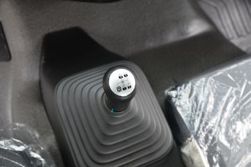 �������ó� ���KR 260���� 4X2 9.8����ʽ�ػ���(�߶�)(DFH5180XXYE6)ͼƬ