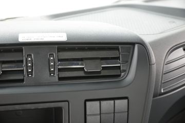 �������ó� ���KR 260���� 4X2 9.8����ʽ�ػ���(�߶�)(DFH5180XXYE6)ͼƬ