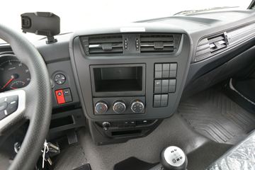 �������ó� ���KR 260���� 4X2 9.8����ʽ�ػ���(�߶�)(DFH5180XXYE6)ͼƬ