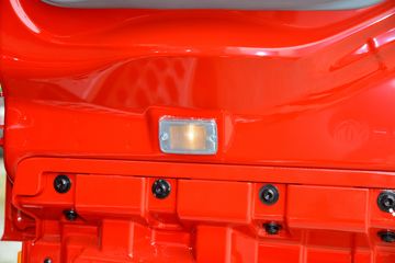 �������ó� ����KL�ؿ� ���ʰ� 465���� 8X4 8.6����ʽ�ػ���(�߶�)ͼƬ