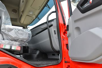 �������ó� ����KL�ؿ� ���ʰ� 465���� 8X4 8.6����ʽ�ػ���(�߶�)ͼƬ