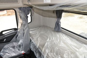 �������ó� ����KL�ؿ� ���ʰ� 465���� 8X4 8.6����ʽ�ػ���(�߶�)ͼƬ