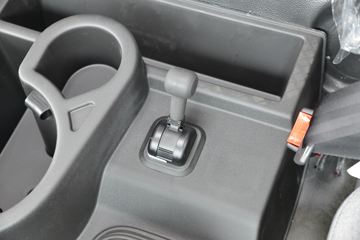 �������ó� ����KL�ؿ� ���ʰ� 465���� 8X4 8.6����ʽ�ػ���(�߶�)ͼƬ