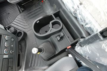 �������ó� ����KL�ؿ� ���ʰ� 465���� 8X4 8.6����ʽ�ػ���(�߶�)ͼƬ