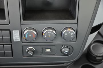 �������ó� ����KL�ؿ� ���ʰ� 465���� 8X4 8.6����ʽ�ػ���(�߶�)ͼƬ