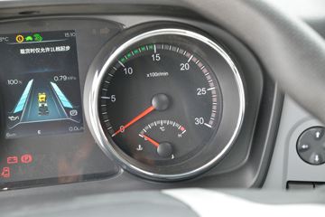 �������ó� ����KL�ؿ� ���ʰ� 465���� 8X4 8.6����ʽ�ػ���(�߶�)ͼƬ