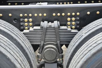 �������ó� ����KL�ؿ� ���ʰ� 465���� 8X4 8.6����ʽ�ػ���(�߶�)ͼƬ