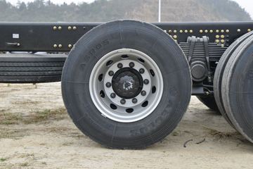 �������ó� ����KL�ؿ� ���ʰ� 465���� 8X4 8.6����ʽ�ػ���(�߶�)ͼƬ