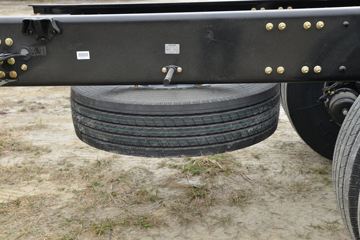 �������ó� ����KL�ؿ� ���ʰ� 465���� 8X4 8.6����ʽ�ػ���(�߶�)ͼƬ