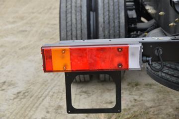 �������ó� ����KL�ؿ� ���ʰ� 465���� 8X4 8.6����ʽ�ػ���(�߶�)ͼƬ