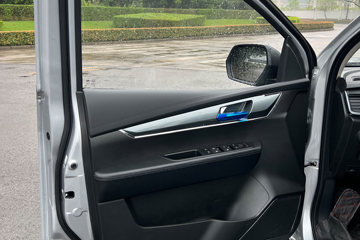 ������ʮ�� �￧TAGA H 2022�� �������� ��׼��� 2.0T���� 184���� ���� �Զ���˫��Ƥ��(����)ͼƬ