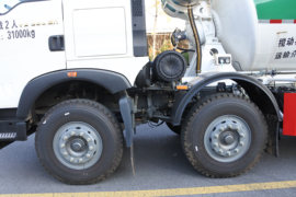 重汽豪沃底盘&nbsp;混凝土搅拌车底盘                                                图片