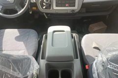 福田商务车 风景G7 2022款 尊享版 160马力 2.4L汽油 6座 短轴高顶商务车