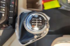 福田商务车 图雅诺 2022款 177马力 2.8T柴油 14座 加长轴中顶客车(后双胎)