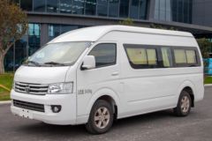 福田商务车 风景G9 2022款 尊享版 160马力 2.4L汽油 9座 长轴高顶商务车