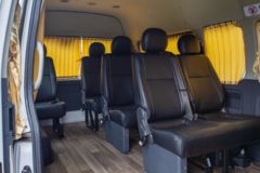 福田商务车 风景G9 2022款 尊享版 160马力 2.4L汽油 9座 长轴高顶商务车