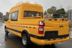 福田商务车 图雅诺 2022款 畅享版 177马力 2.8T柴油 两驱 9座 斗式客车工程车 福田商务车 图雅诺 2022款 畅享版 177马力 2.8T柴油 两驱 9座 斗式客车工程车