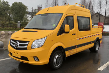 福田商务车 图雅诺 2022款 畅享版 177马力 2.8T柴油 两驱 9座 斗式客车工程车