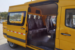 福田商务车 图雅诺 2022款 畅享版 177马力 2.8T柴油 两驱 9座 斗式客车工程车 福田商务车 图雅诺 2022款 畅享版 177马力 2.8T柴油 两驱 9座 斗式客车工程车