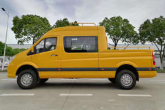 福田商务车 图雅诺 2022款 畅享版 177马力 2.8T柴油 四驱 9座 斗式客车工程车