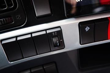 �������� ����H5 270���� 4X2 6.8�ײ�դʽ�ػ���(Һ��)ͼƬ