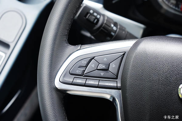  ����H5�п� 245���� 4X2 6.8���Ż�5ǧԪ