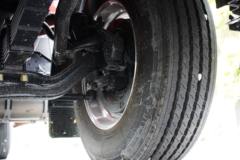 东风柳汽 乘龙H5 270马力 4X2 6.8米仓栅式载货车(液缓)(LZ5180CCYH5AC1)