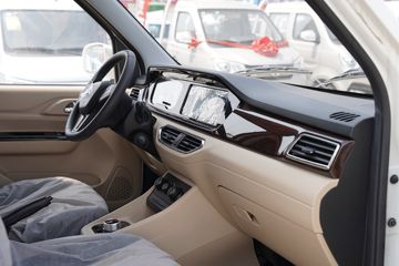 ������Խ ��Խ��V5 2.6T 2�� ���綯��ʽ���䳵41.86kWhͼƬ