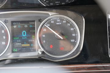 ������Խ ��Խ��V5 2.6T 2�� ���綯��ʽ���䳵41.86kWhͼƬ