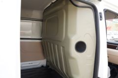 长安跨越 跨越星V5 2.6T 2座 纯电动厢式运输车41.86kWh