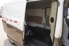 长安跨越 跨越星V5 2.6T 2座 纯电动厢式运输车41.86kWh