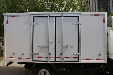 ʱ С֮2 1.6L 122  3.3׵ʽ΢()(BJ5035XXY5JV5-51)ͼƬ