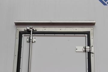 ���� ˧��Q6 ����ʿ ����� 160���� 4X2 4.015����س�(����)(4.33�ٱ�)(HFC5048XLCP71K2C7S)ͼƬ