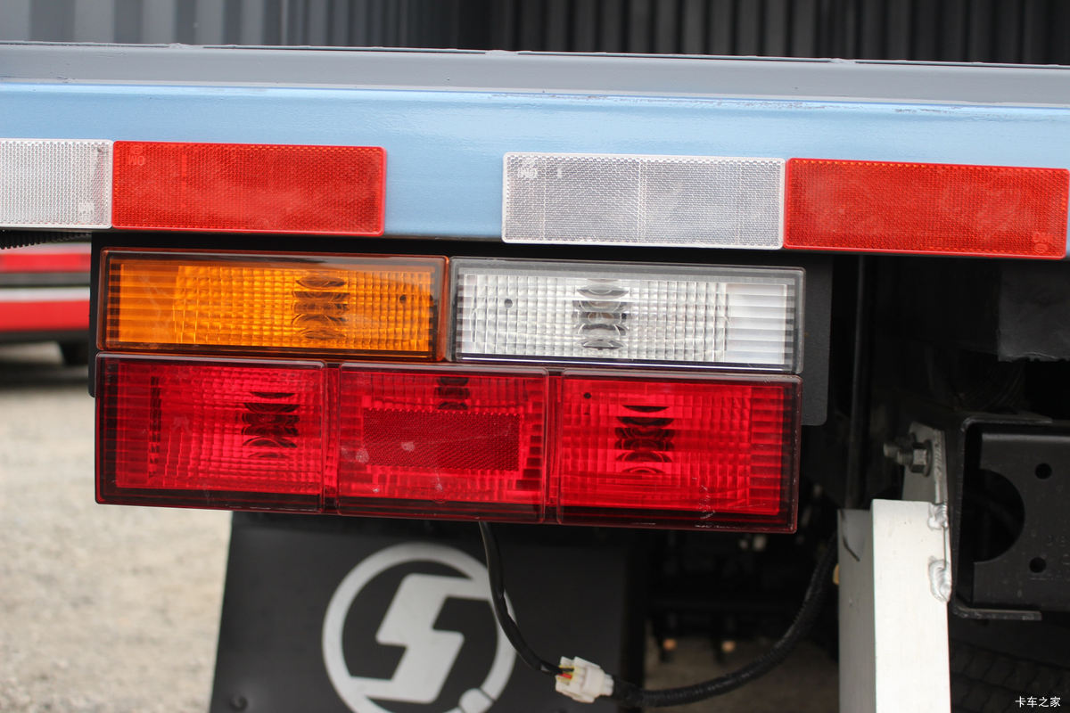 德龙K3000电动载货车上装图片