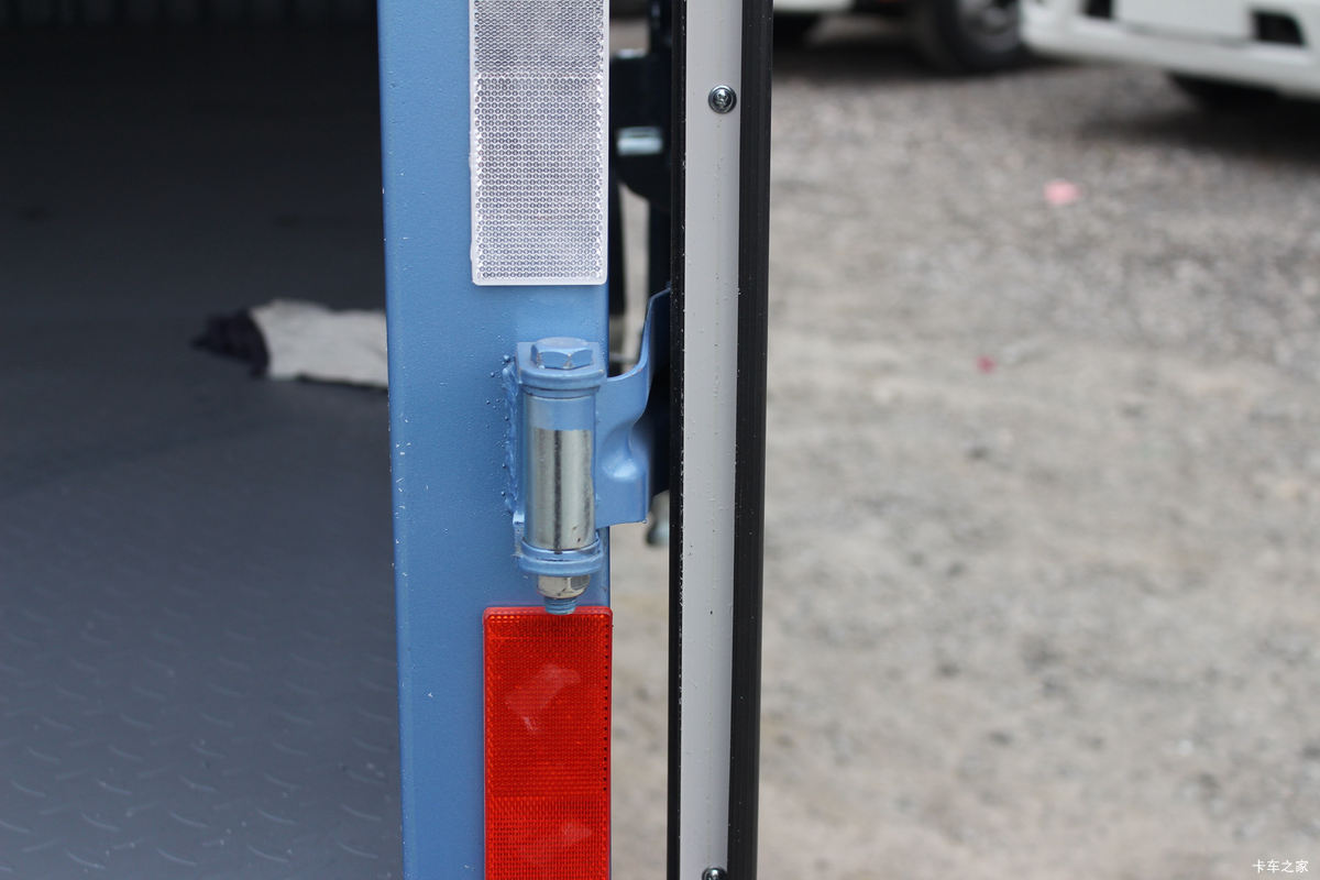 德龙K3000电动载货车上装图片