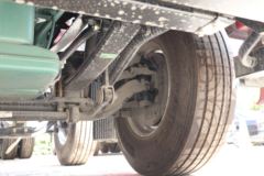 一汽解放 J7重卡 460马力 8X4 9.5米栏板载货车(CA1310P77K24T4E6)