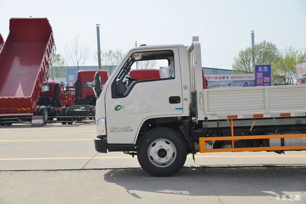 顺威窄体载货车无锡市火热促销中 让利高达0.5万