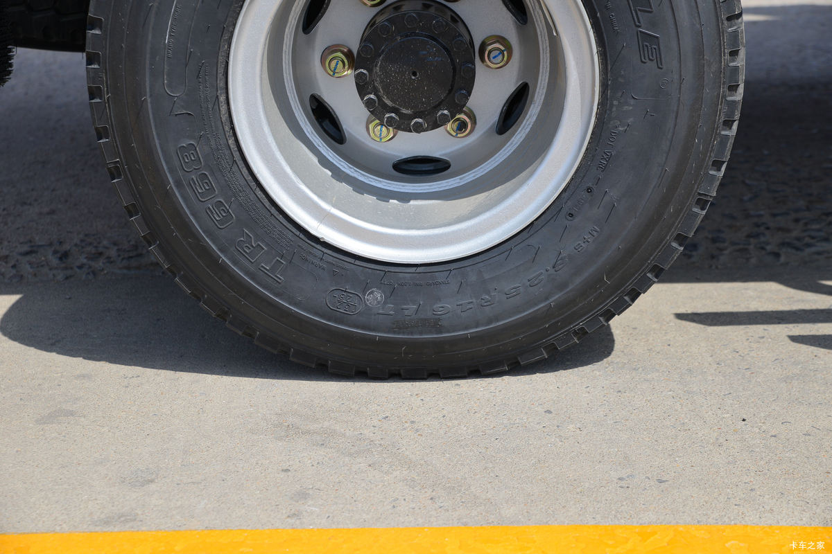 �ɵ��³� T3ϵ�� 158���� 4X2 3.75����ж��(����)����                                                