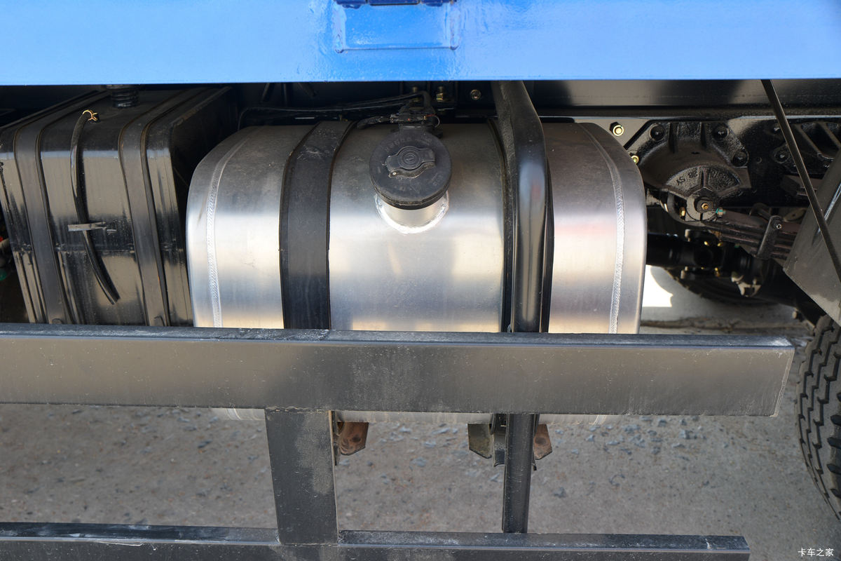 �ɵ��³� T3ϵ�� 158���� 4X2 3.75����ж��(����)����                                                