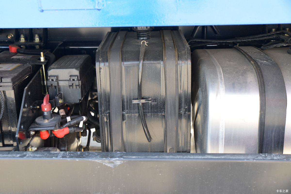 �ɵ��³� T3ϵ�� 158���� 4X2 3.75����ж��(����)����                                                